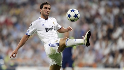 开云电竞在线-篮下攻坚：北京队抢夺49个篮板，攻守两端占优！，北京篮男