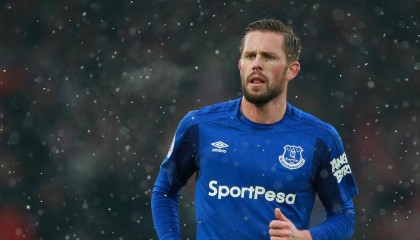 kaiyun网站-费兰·托雷斯关键助攻，皇马攻势如潮不可阻挡，费兰托雷斯欧冠